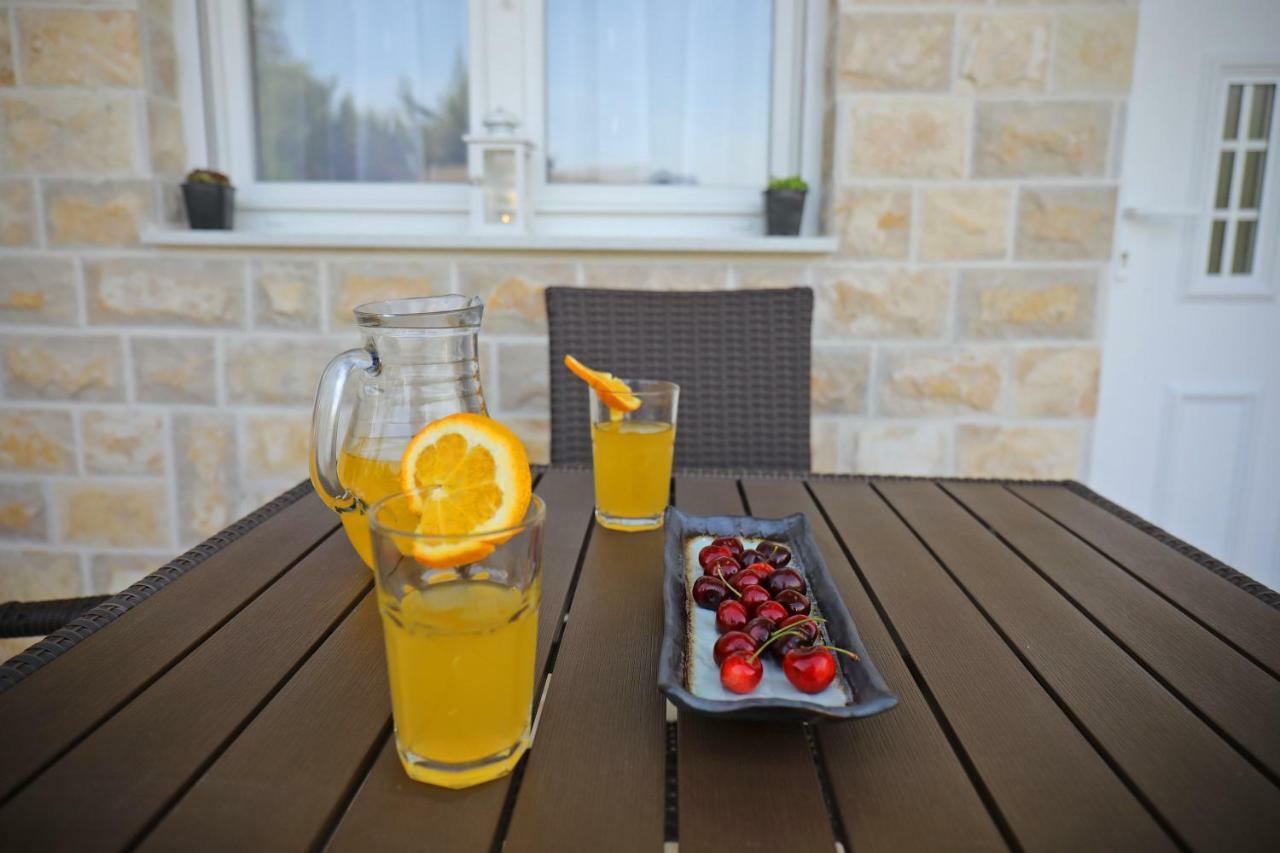 Apartmani Neva, Pridraga Exteriör bild