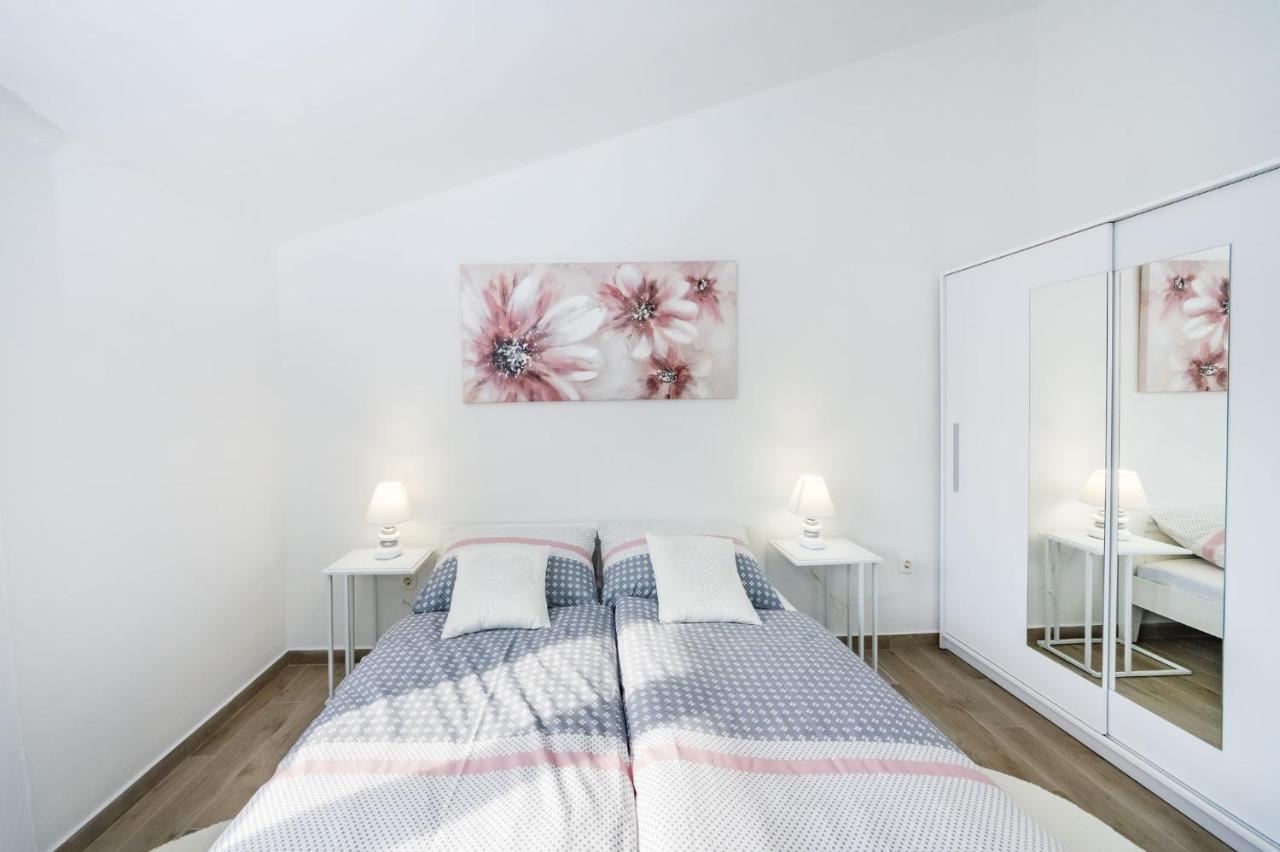 Apartmani Neva, Pridraga Exteriör bild